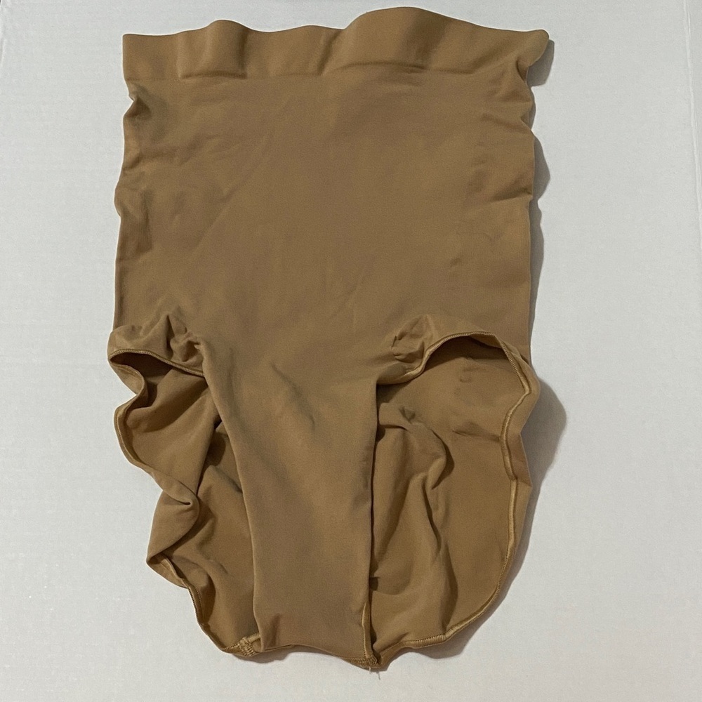 SKIMS Seamless Sculpt High-Waist Brief Shape-wear Size 2XL